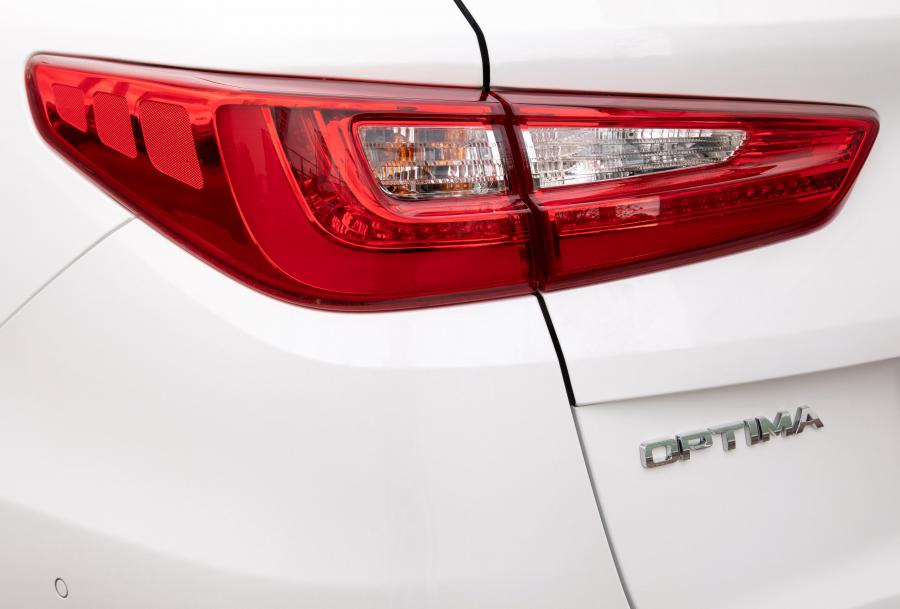Детали экстерьера Kia Optima Sportswagon GT Line (JF) 2018 года  (WW) (фото 32 из 44)